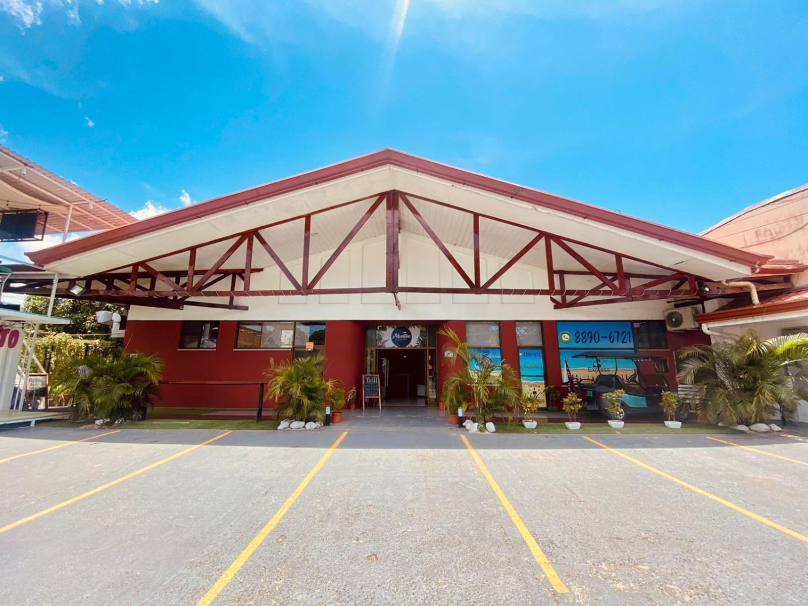 Hotel Adventure Lodge Jaco Exterior photo